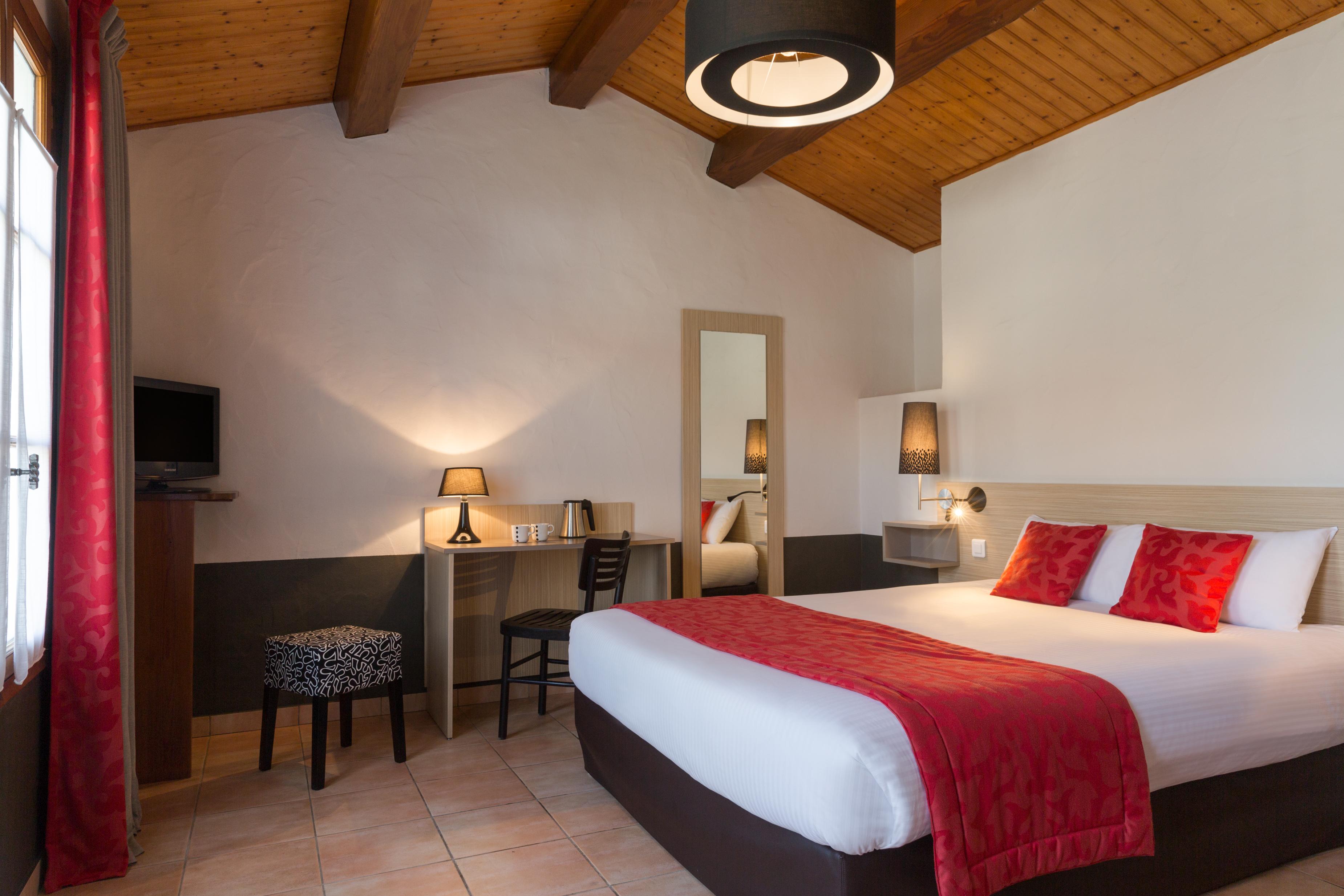 Domaine Le Martinet, The Originals Relais Hotel Bouin  Eksteriør billede