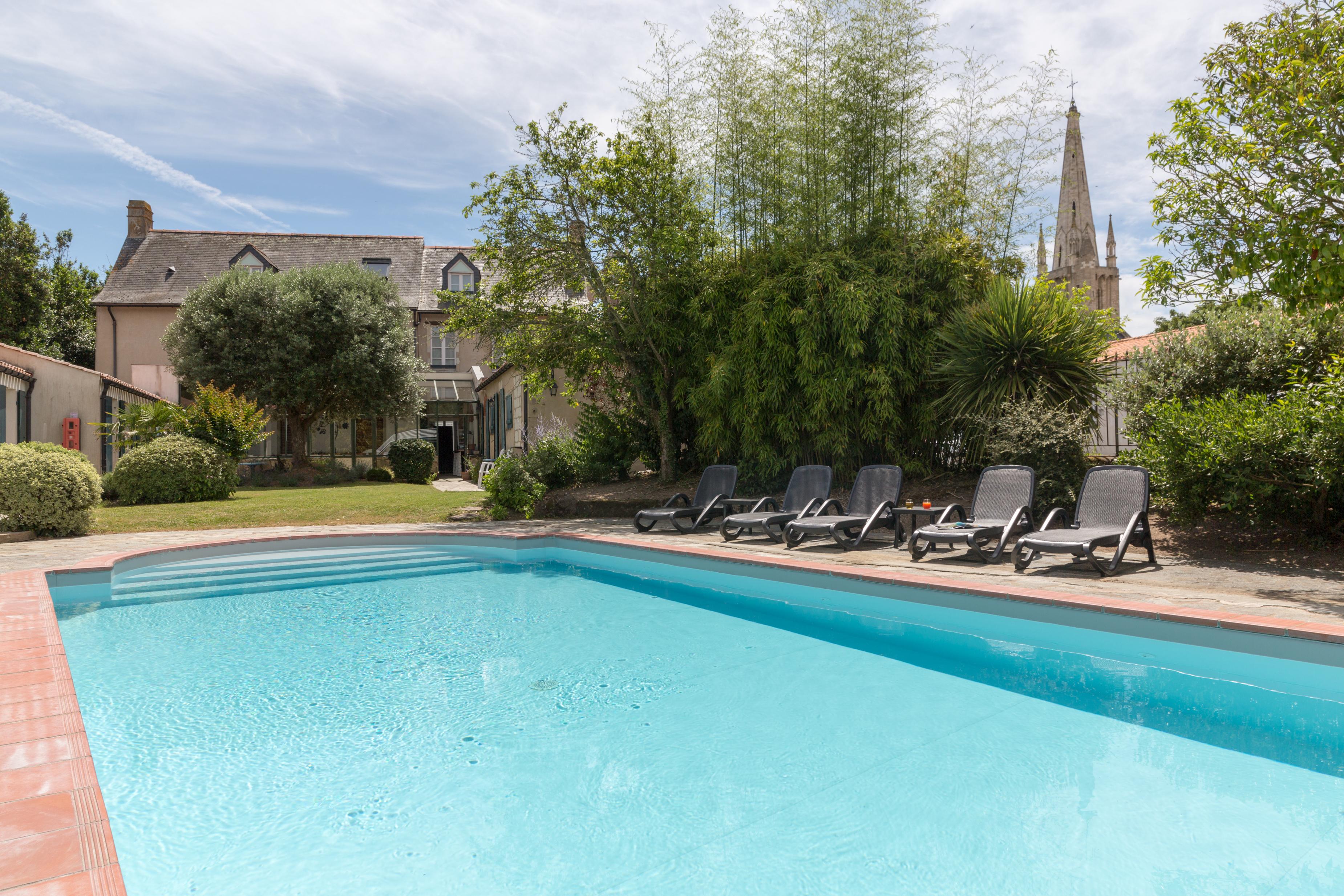 Domaine Le Martinet, The Originals Relais Hotel Bouin  Eksteriør billede
