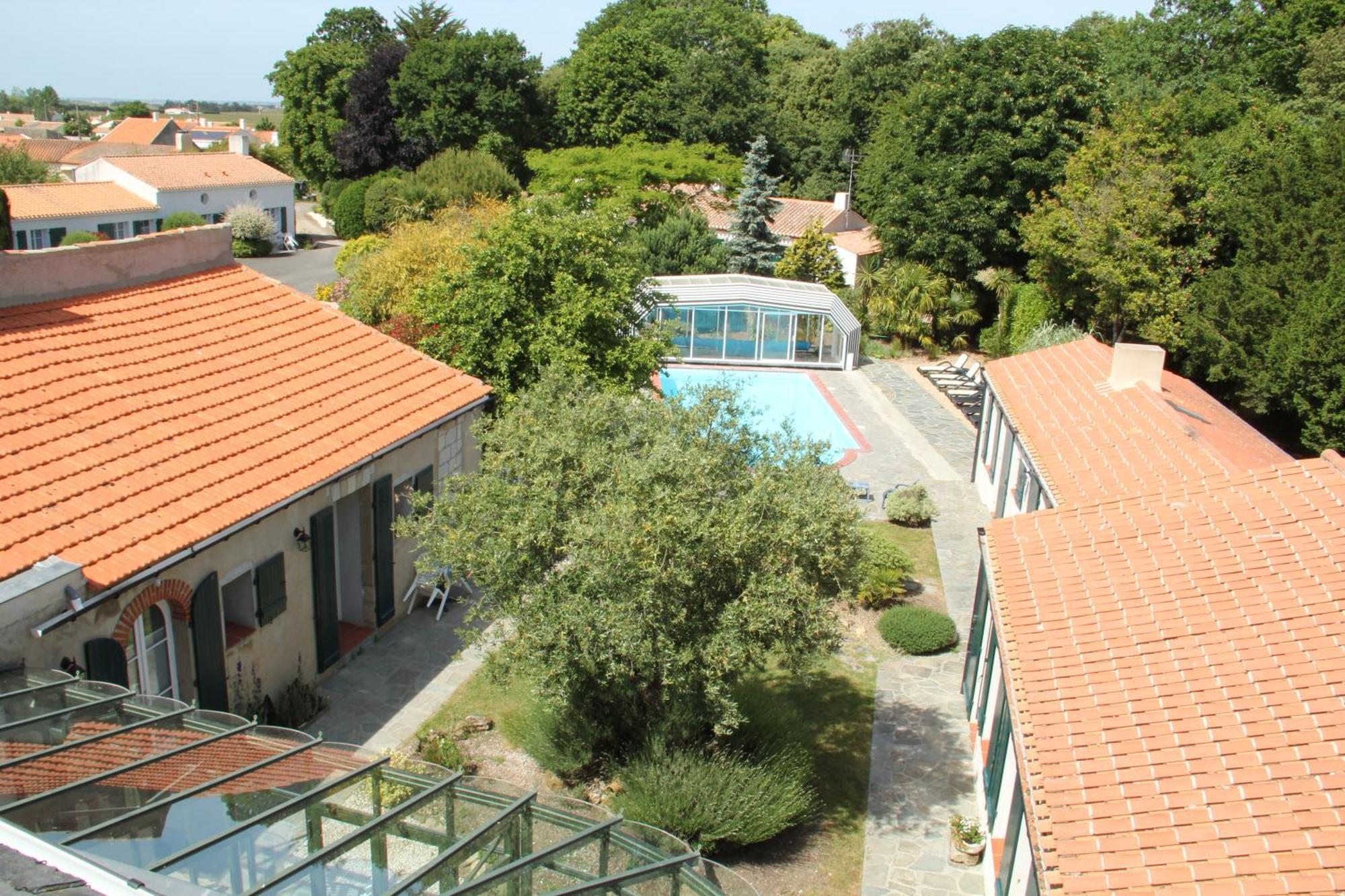 Domaine Le Martinet, The Originals Relais Hotel Bouin  Eksteriør billede
