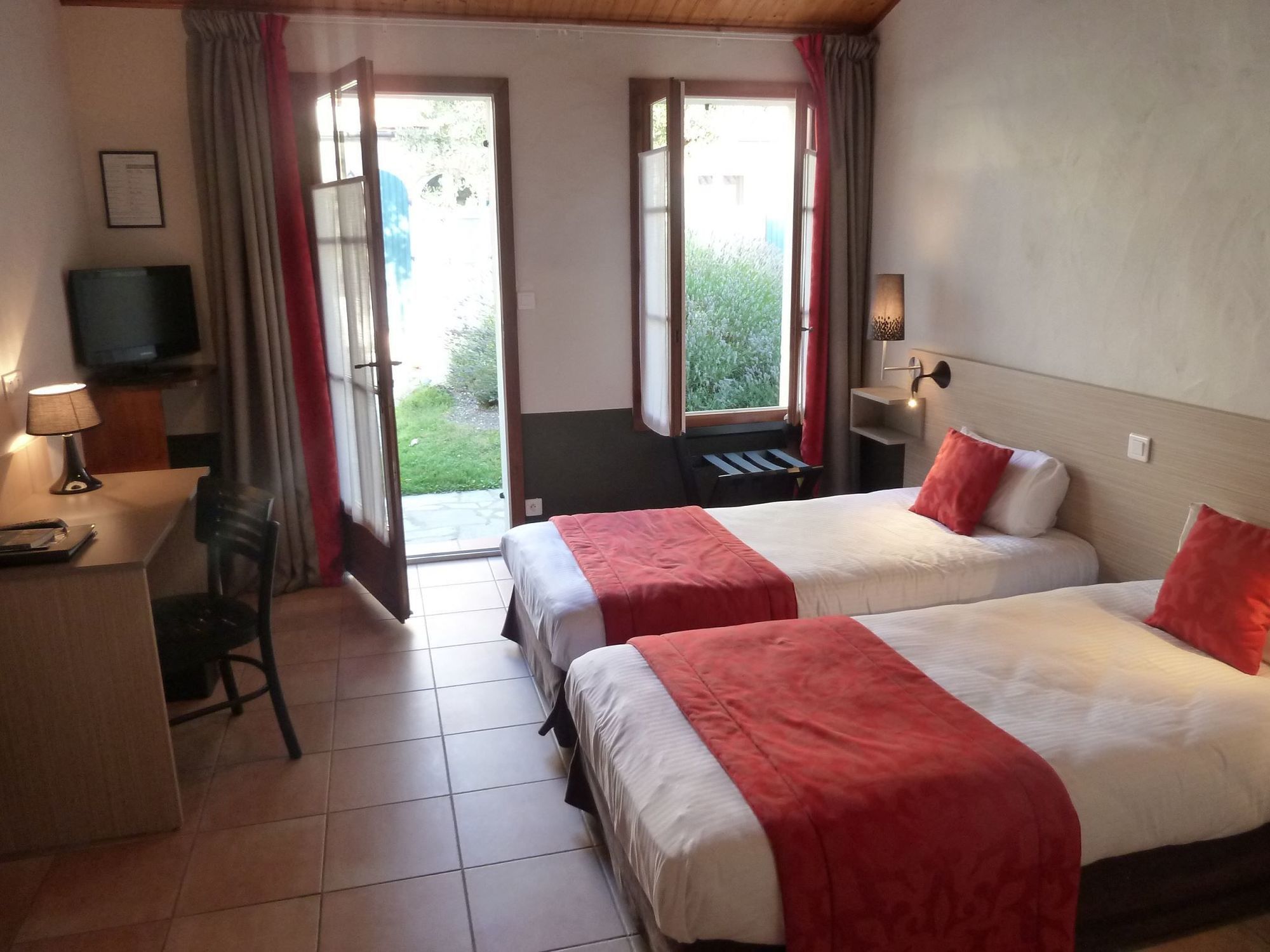 Domaine Le Martinet, The Originals Relais Hotel Bouin  Eksteriør billede